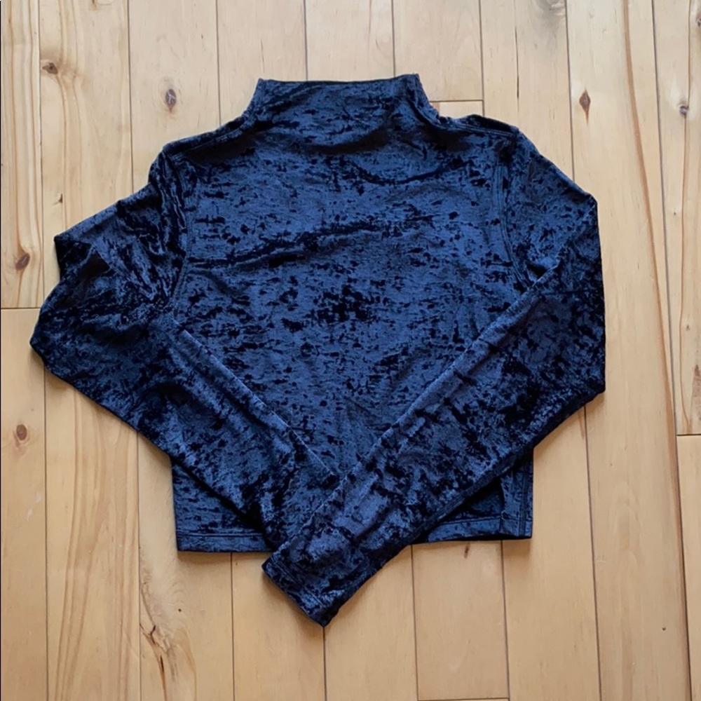 All Aligned Mock Neck Long Sleeve